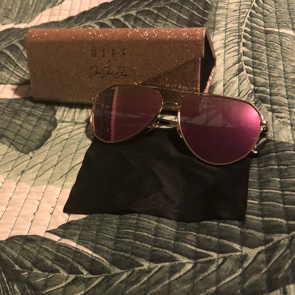 SOLD JJD for Diff sunglasses